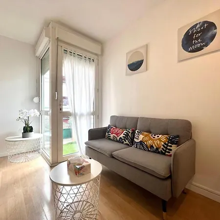 Appartement Charming T1 - Parking - Metro St Agne *