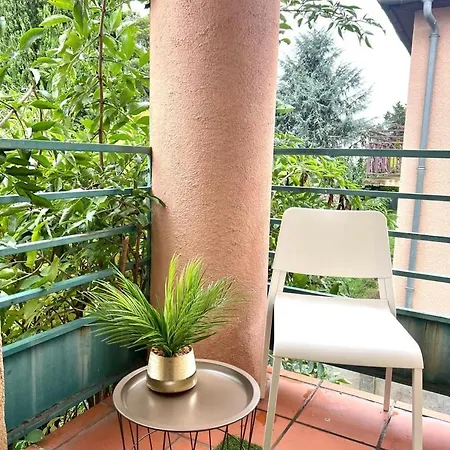 Apartment Charming T1 - Parking - Metro St Agne