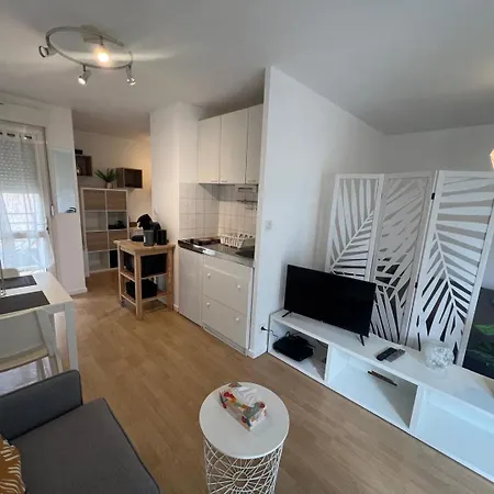 Charming T1 - Parking - Metro St Agne * Toulouse