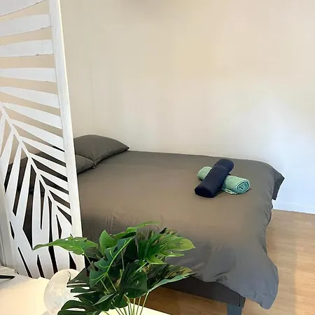 Charming T1 - Parking - Metro St Agne 아파트